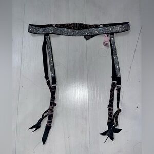 Victoria's Secret Garter Belt Lingerie Rhinestone Bling Very Sexy size xs-s